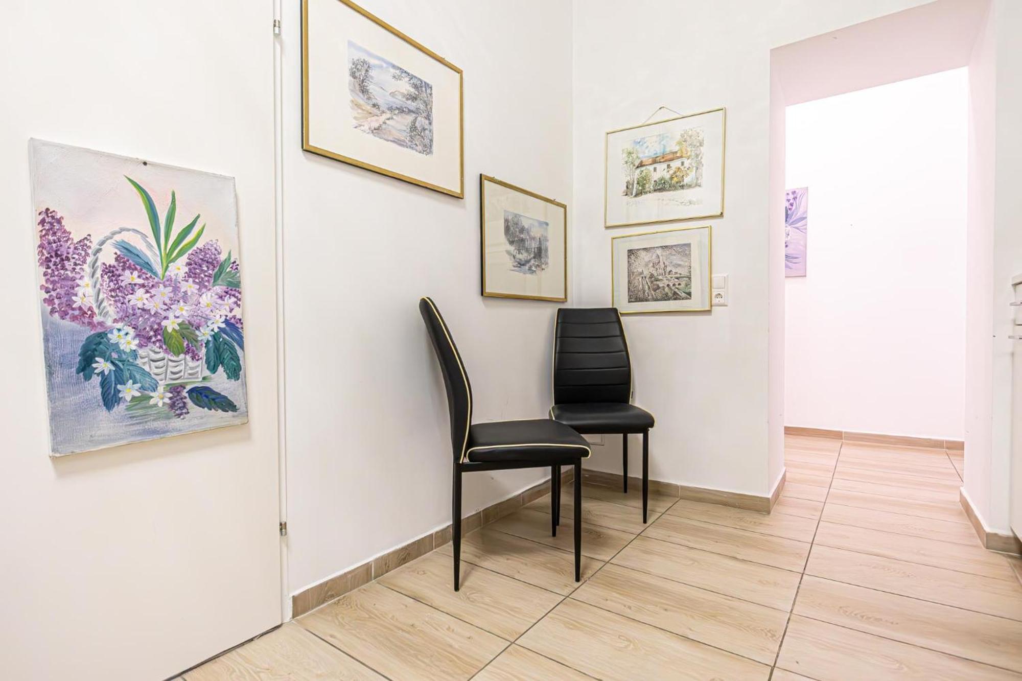 6 Min To Amusement Park - Economy Rooms In Shared Apartment Wien Exteriör bild