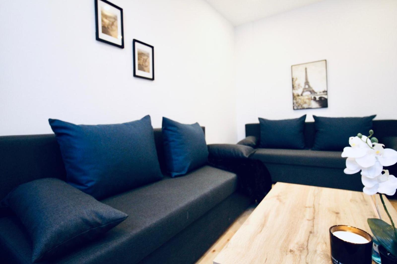 6 Min To Amusement Park - Economy Rooms In Shared Apartment Wien Exteriör bild