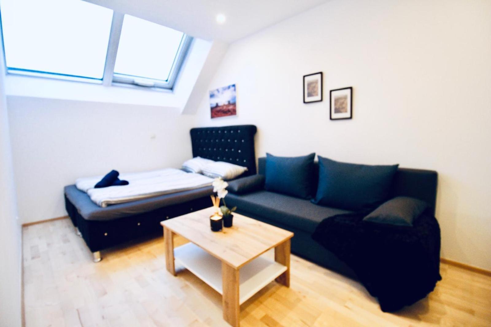 6 Min To Amusement Park - Economy Rooms In Shared Apartment Wien Exteriör bild