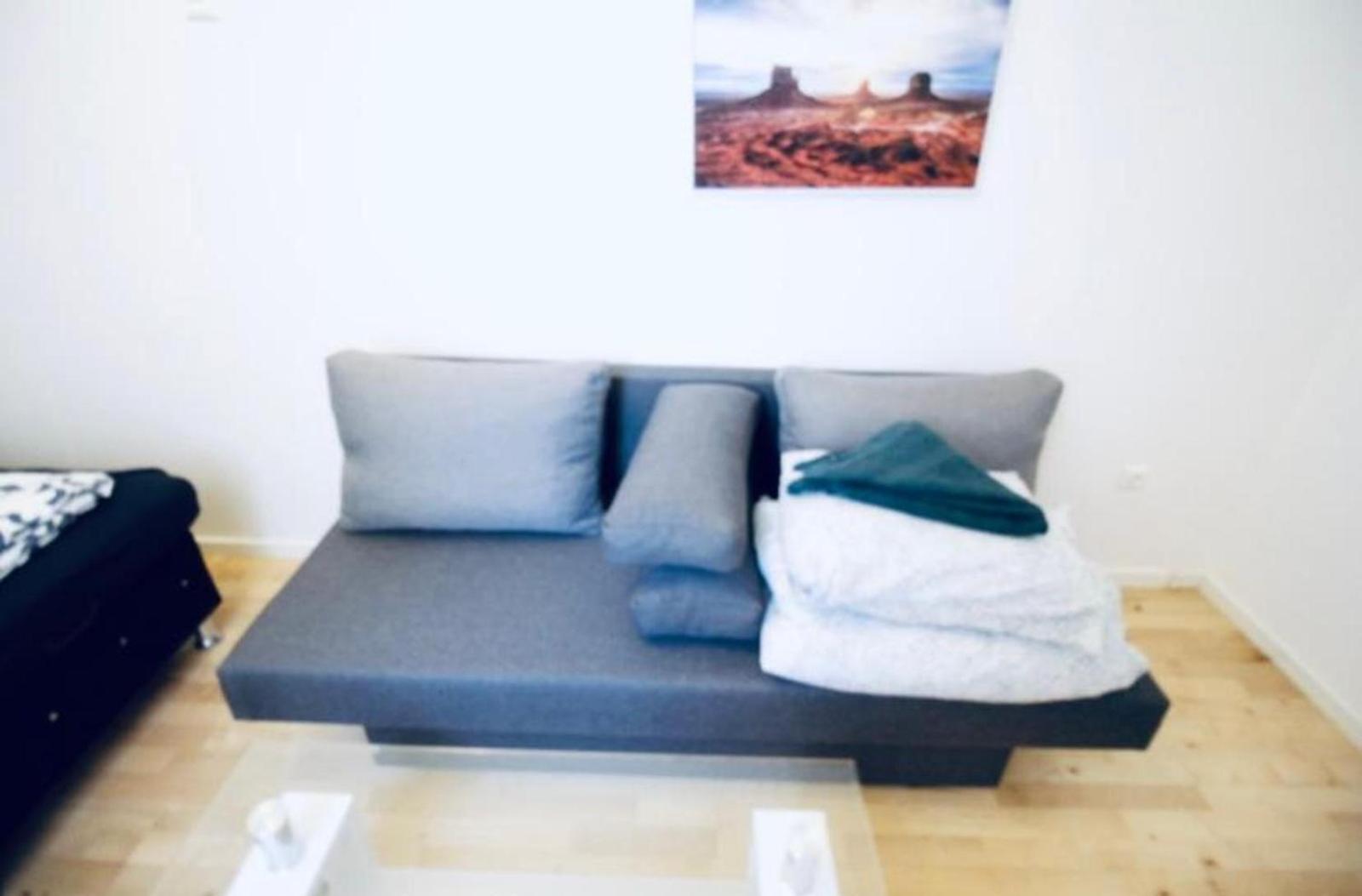 6 Min To Amusement Park - Economy Rooms In Shared Apartment Wien Exteriör bild